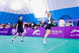 足球报：张外龙这几年一直关注铜梁龙，冲超后他独坐良久